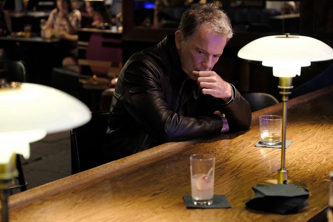 The Resident - The Prince & The Pauper - Photos - Bruce Greenwood