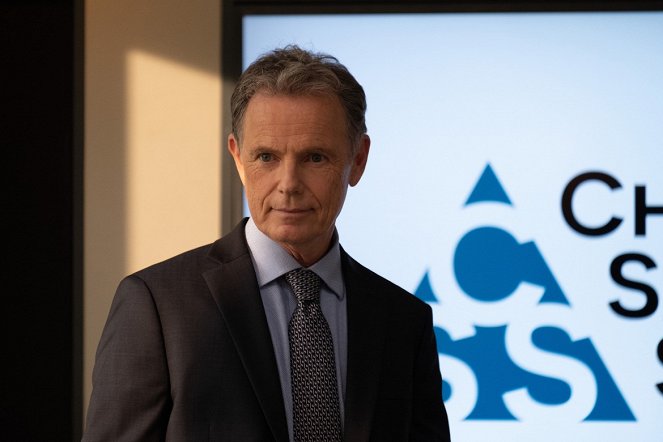 The Resident - Three Words - Photos - Bruce Greenwood