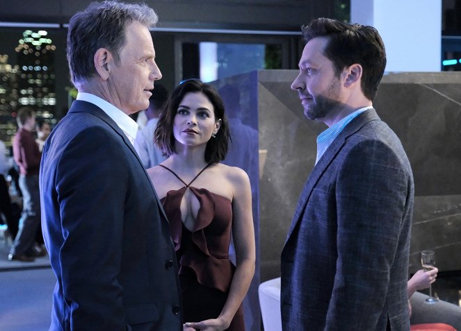 The Resident - Haaskalinnut - Kuvat elokuvasta - Bruce Greenwood, Jenna Dewan, Michael Weston