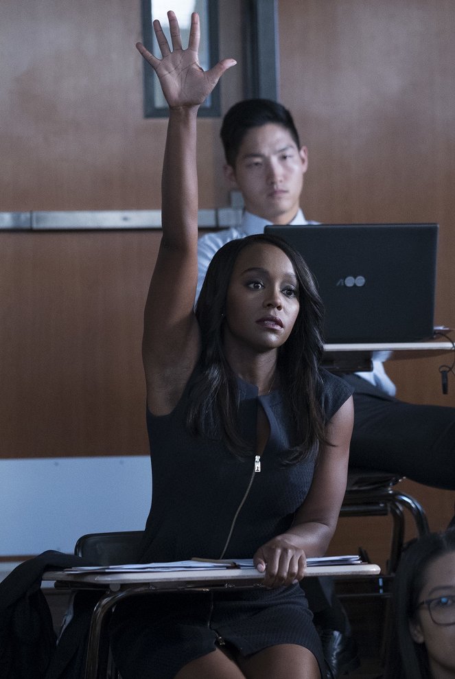 How to Get Away with Murder - Season 5 - Whose Blood Is That? - Photos - Aja Naomi King