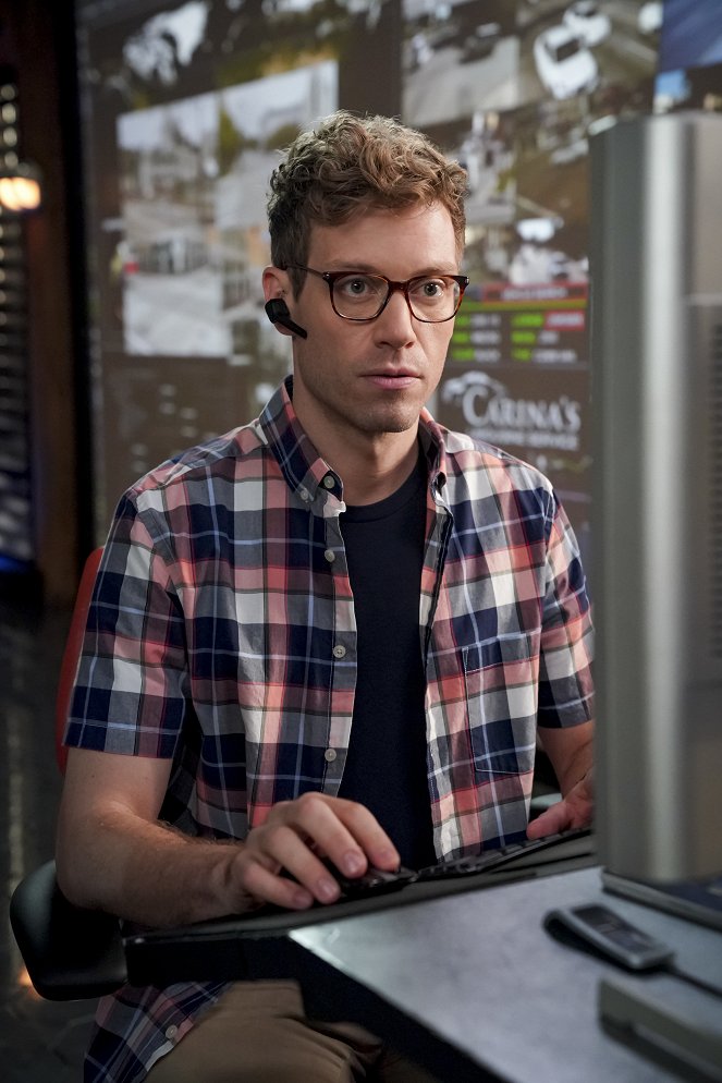 NCIS: Los Angeles - Superhuman - Van film - Barrett Foa