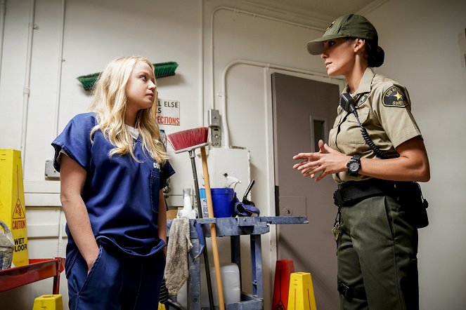 Navy CIS: L.A. - Angeklagt - Filmfotos - Paulina Olszynski, Daniela Ruah