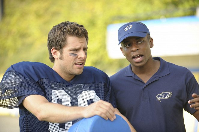 Psych - Season 3 - Any Given Friday Night at 10PM, 9PM Central - Photos - James Roday Rodriguez, Dulé Hill