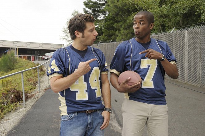 Psych - Any Given Friday Night at 10PM, 9PM Central - Photos - James Roday Rodriguez, Dulé Hill