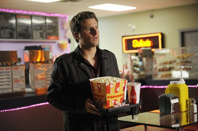Psych - Season 3 - An Evening with Mr. Yang - Photos - James Roday Rodriguez