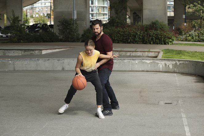 A Million Little Things - The Game of Your Life - Van film - Allison Miller, James Roday Rodriguez