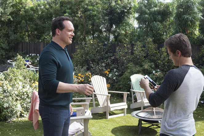 American Housewife - Enemies: An Otto Story - Photos - Diedrich Bader