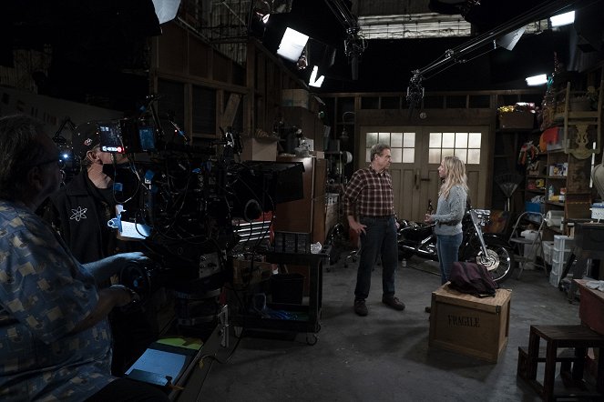 The Conners - Season 1 - Tangled Up In Blue - Z realizacji - John Goodman, Alicia Goranson