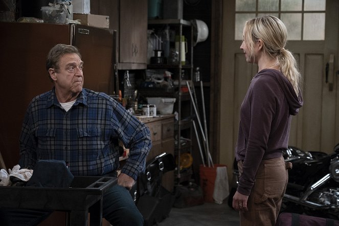 The Conners - Tangled Up In Blue - Photos - John Goodman, Alicia Goranson