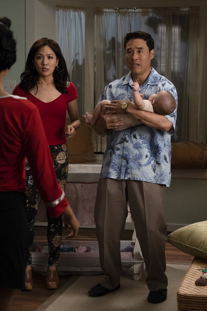 Fresh Off the Boat - Workin' the 'Ween - Do filme - Constance Wu, Randall Park