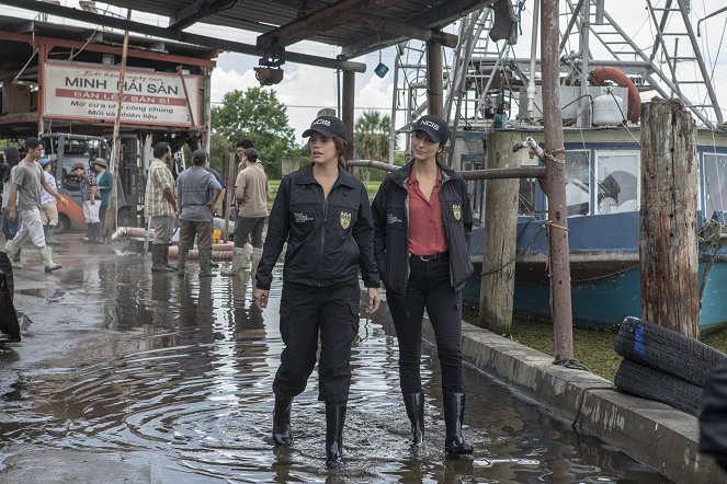 Námořní vyšetřovací služba: New Orleans - Odkaz - Z filmu - Vanessa Ferlito, Necar Zadegan