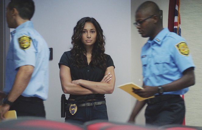 Hawaii Five-0 - Ke Kanaka I Ha'ule Mai Ka Lewa Mai - Photos - Meaghan Rath