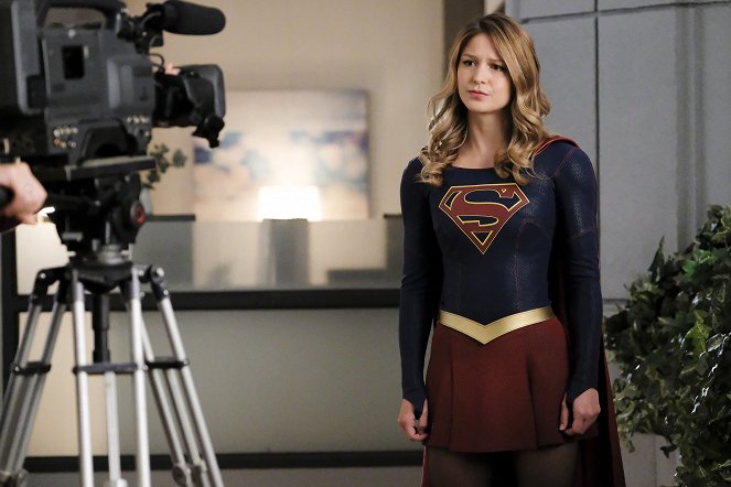 Supergirl - Season 4 - Enttarnt - Filmfotos - Melissa Benoist