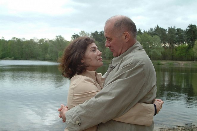 Frau fährt, Mann schläft - Photos - Hannelore Elsner, Hanns Zischler