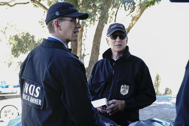 NCIS: Naval Criminal Investigative Service - Braune Augen - Filmfotos - Brian Dietzen, Mark Harmon