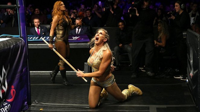 WWE Evolution - Filmfotos - Rebecca Quin, Ashley Fliehr