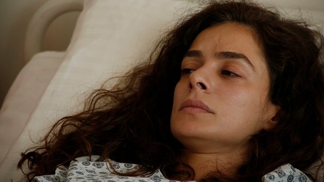 Sila ženy - Season 2 - Episode 3 - Z filmu - Özge Özpirinçci