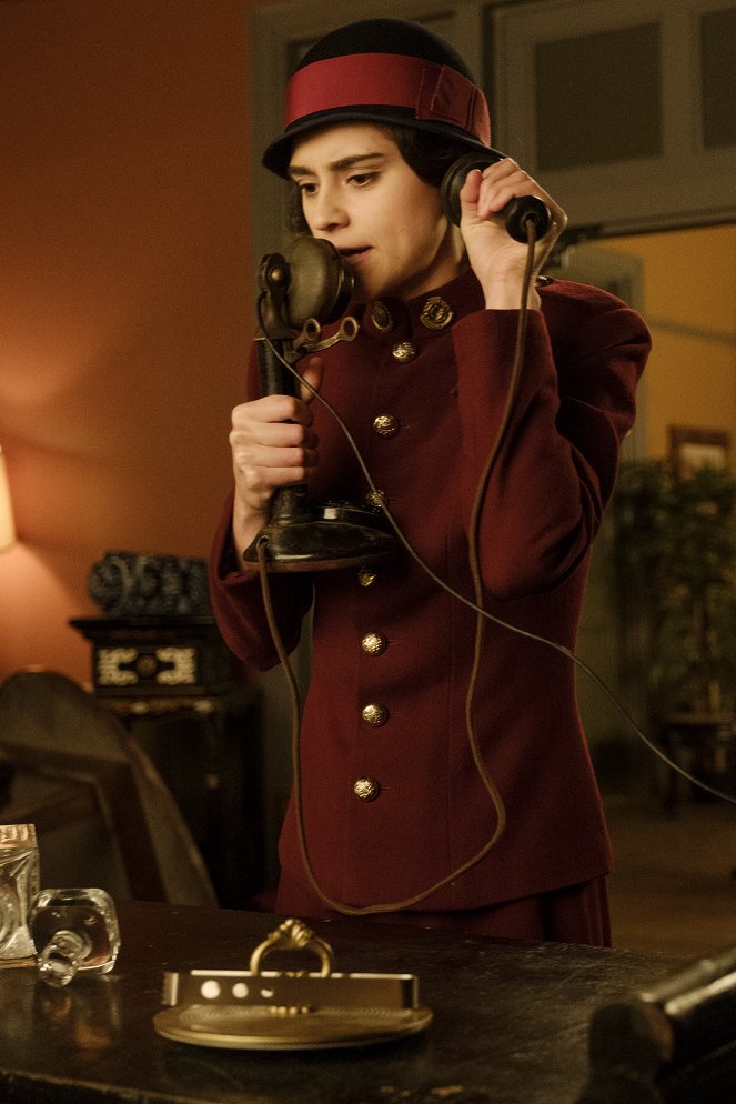 Frankie Drake Mysteries - Season 1 - Ties that Bind - Photos - Rebecca Liddiard