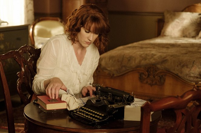 Frankie Drake Mysteries - Once Burnt Twice Spied - Photos - Lauren Lee Smith