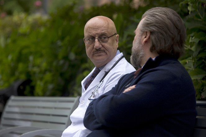 New Amsterdam - The Domino Effect - Photos - Anupam Kher