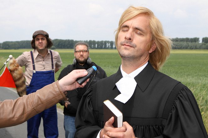 Pastewka - Season 4 - Der Priester - Kuvat elokuvasta