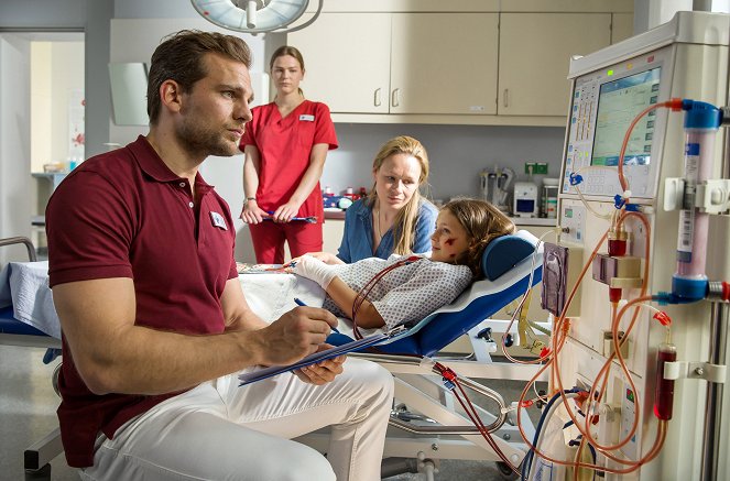 In aller Freundschaft – Die Krankenschwestern - Season 1 - Gebrochene Herzen - Photos
