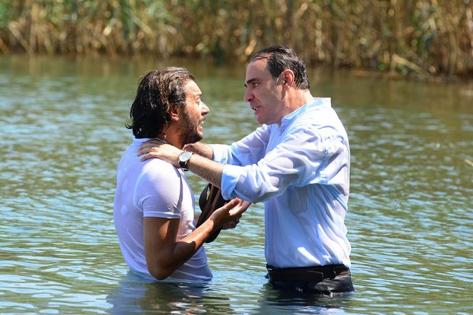 Kalk Gidelim - Season 2 - Episode 4 - Photos - Hayrettin Karaoğuz, Erkan Sever