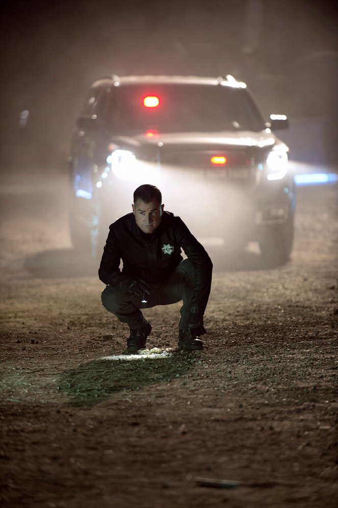 CSI - Den Tätern auf der Spur - Wenn Gefahr gefällt - Filmfotos - George Eads