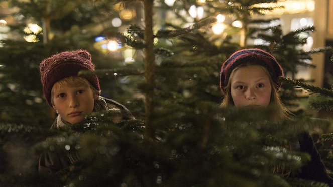 Lucia und der Weihnachtsmann - Filmfotos - Peter Sejer Winther, Ella Testa Kusk