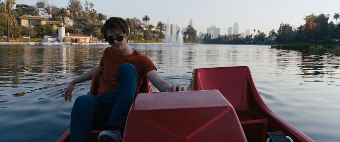 Under the Silver Lake - Photos - Andrew Garfield