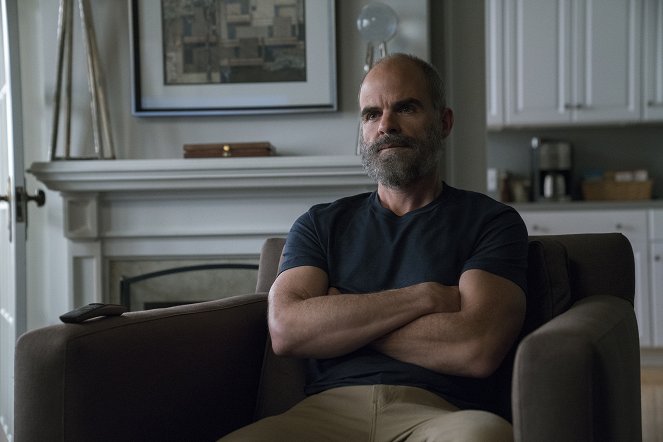 House of Cards - Chapter 72 - Photos - Michael Kelly