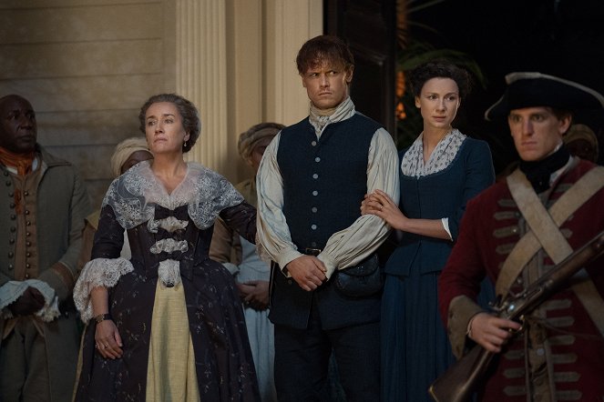 Outlander - Versklavt - Filmfotos - Maria Doyle Kennedy, Sam Heughan, Caitríona Balfe