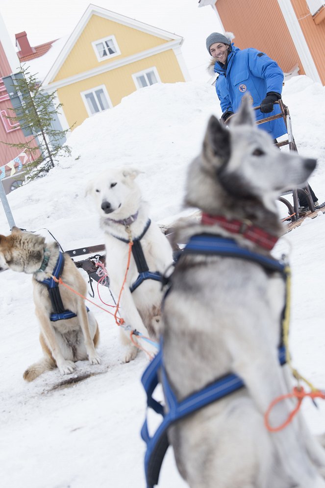 Love in Lapland - Photos - Tomer Sisley