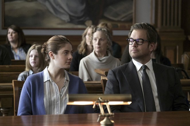 Bull - Der Schmerz und das Lächeln - Filmfotos - Emily Tremaine, Michael Weatherly