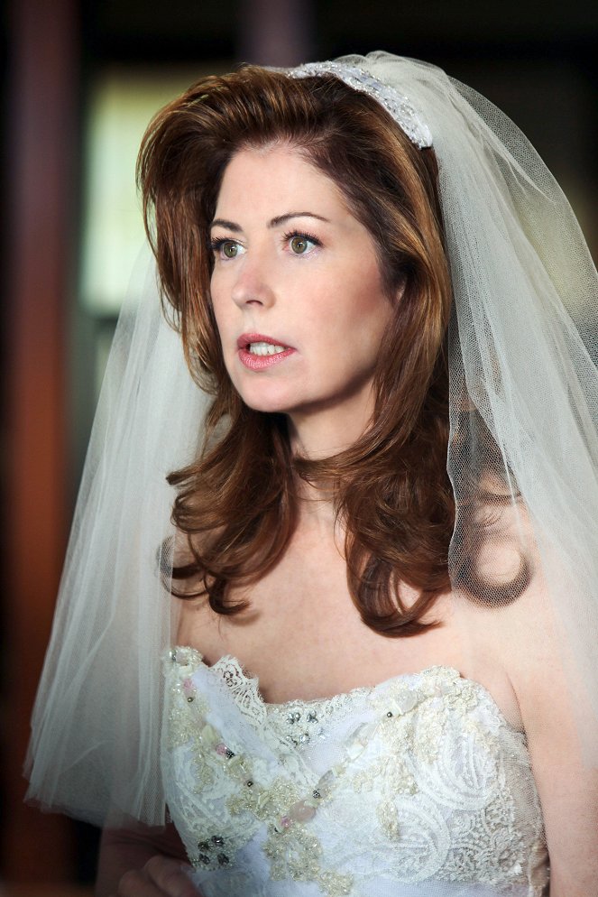 Desperate Housewives - Nice Is Different Than Good - Photos - Dana Delany