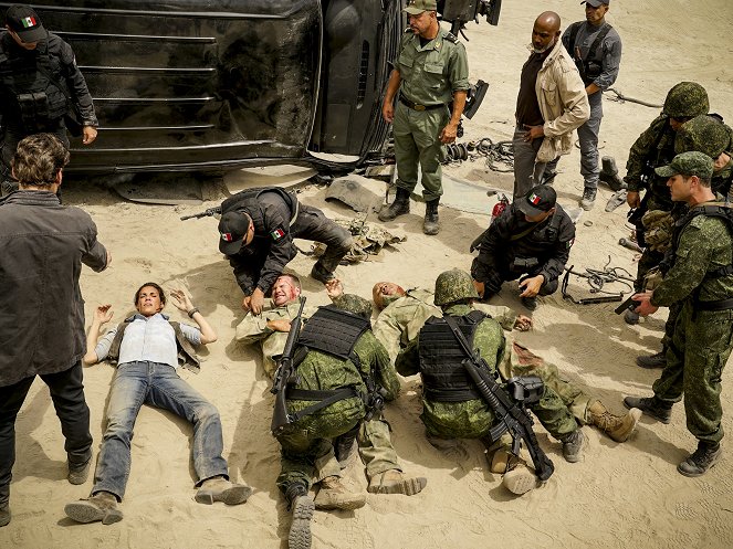Agenci NCIS: Los Angeles - Season 10 - To Live and Die in Mexico - Z filmu - Daniela Ruah, Chris O'Donnell, LL Cool J, Lamont Thompson