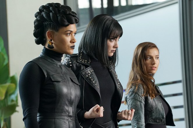 The Gifted - no Mercy - Do filme - Grace Byers, Emma Dumont