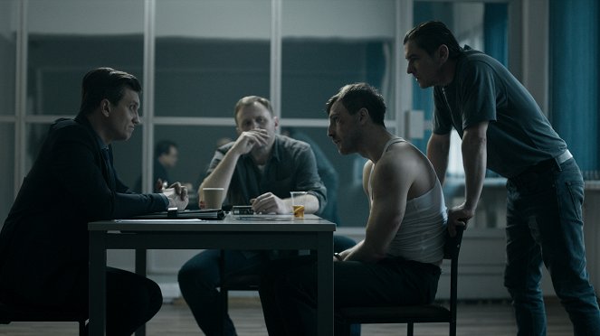 Oslněni světlem - Epizoda 7 - Z filmu - Michał Czernecki, Piotr Kaźmierczak, Kamil Nożyński, Krzysztof Szczerbiński