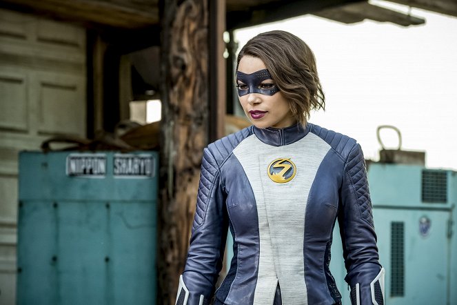 The Flash - The Death of Vibe - Photos - Jessica Parker Kennedy
