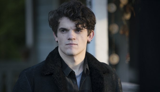 A Discovery of Witches - Episode 8 - Photos - Edward Bluemel