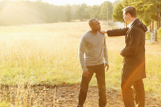 Resurrection - Season 2 - Prophecy - Photos - Omar Epps, Jim Parrack