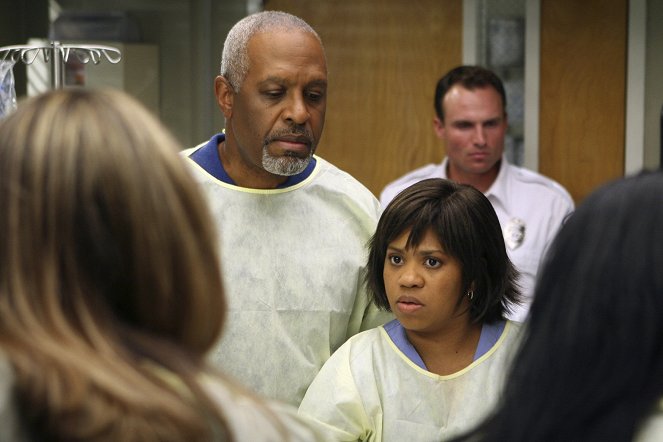 Grey's Anatomy - Freedom: Part 2 - Van film - James Pickens Jr., Chandra Wilson