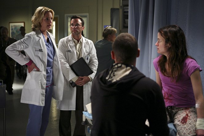 Grey's Anatomy - Freedom: Part 2 - Photos - Katherine Heigl, Elizabeth Reaser