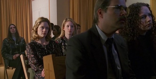 The X-Files - Season 3 - Syzygy - Van film - Lisa Robin Kelly, Wendy Benson-Landes