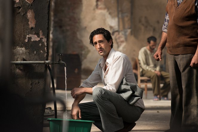 Septembers of Shiraz - Van film - Adrien Brody