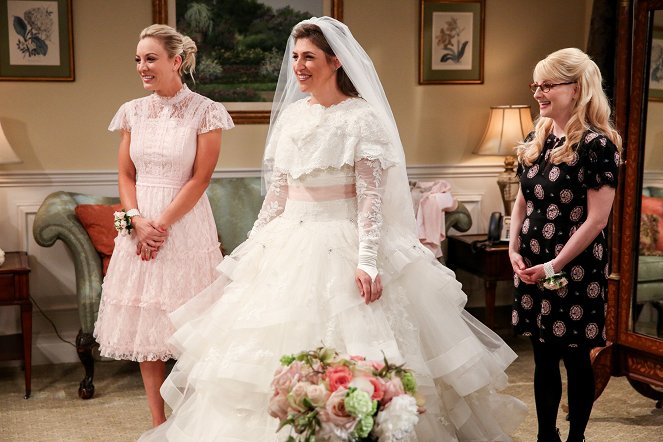 The Big Bang Theory - Die Hochzeitsüberraschung - Filmfotos - Kaley Cuoco, Mayim Bialik, Melissa Rauch