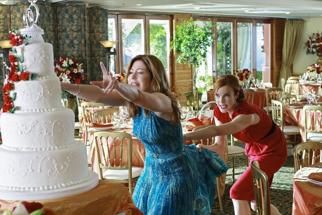 Desperate Housewives - The God-Why-Don't-You-Love-Me Blues - Photos - Dana Delany, Marcia Cross