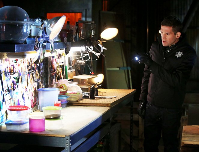 CSI - Den Tätern auf der Spur - Season 15 - Ein Feind mit wechselwarmen Freunden - Filmfotos - Eric Szmanda