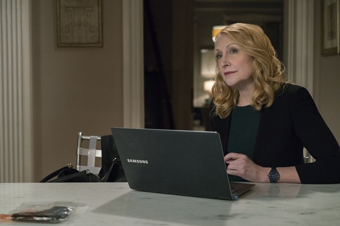 House of Cards - Chapter 65 - Photos - Patricia Clarkson