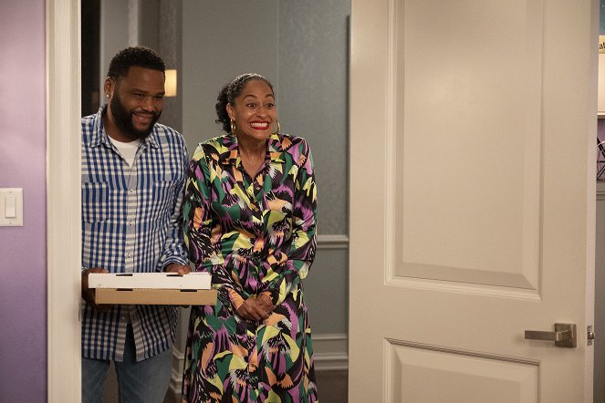 Black-ish - Season 5 - Scarred for Life - Photos - Anthony Anderson, Tracee Ellis Ross